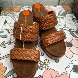 House of Harlow 1960 Tan Braided Sandals